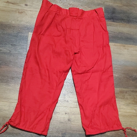 BCBGMaxAzria Red Bermuda Shorts Lightweight Casual - Picture 9 of 11